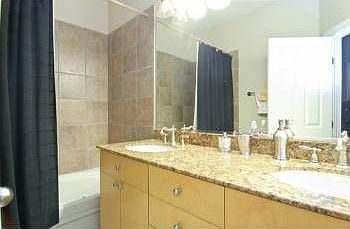 2nd image of 1350 W Belmont Ave APT C