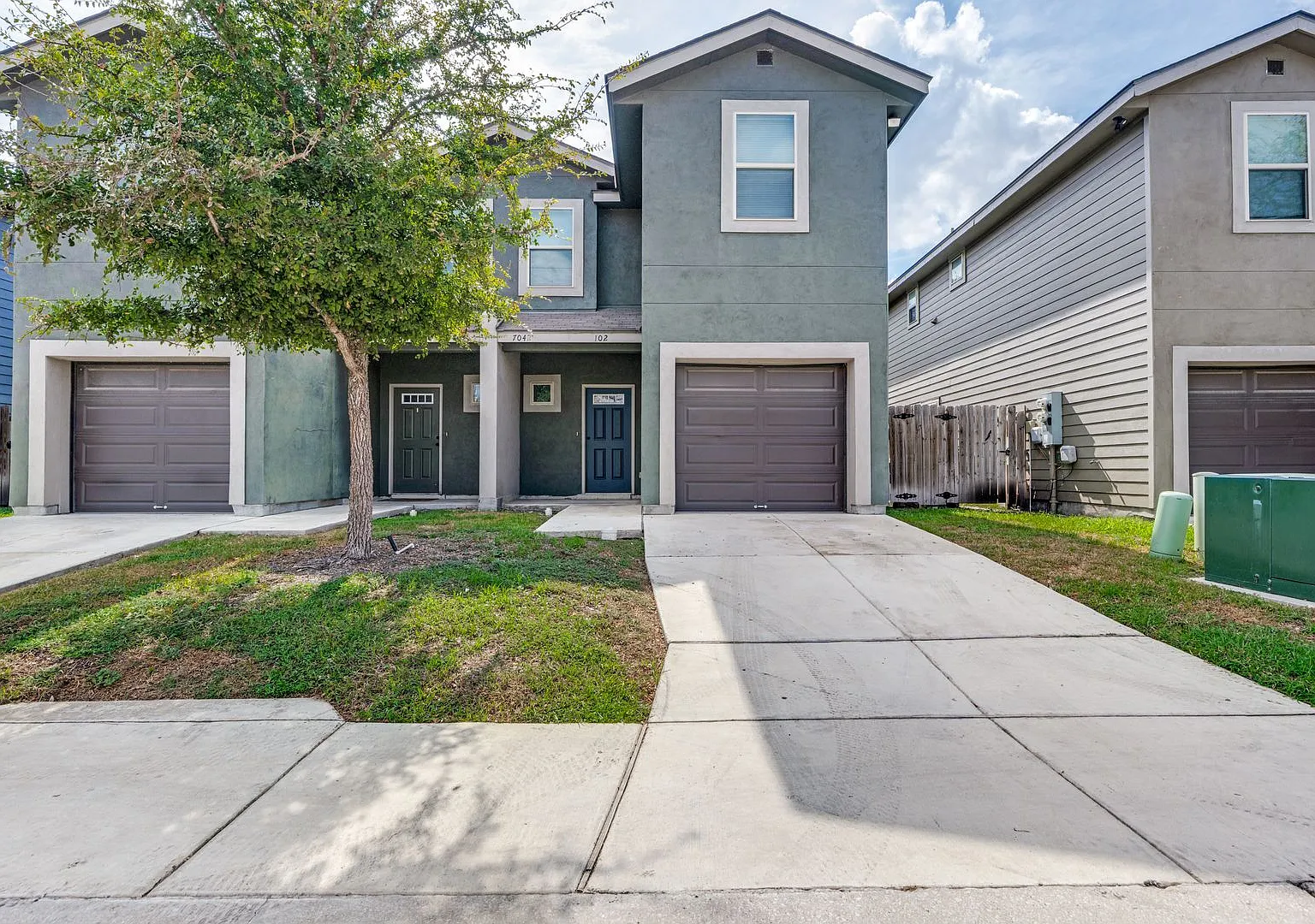 7042-LD — Photo 1