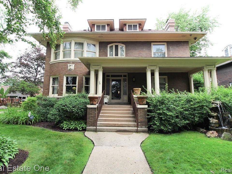 1st image of 90 Edison St