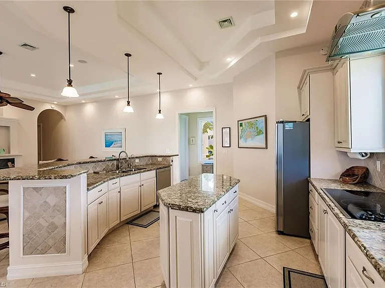 950 Snowberry Ct — Photo 12