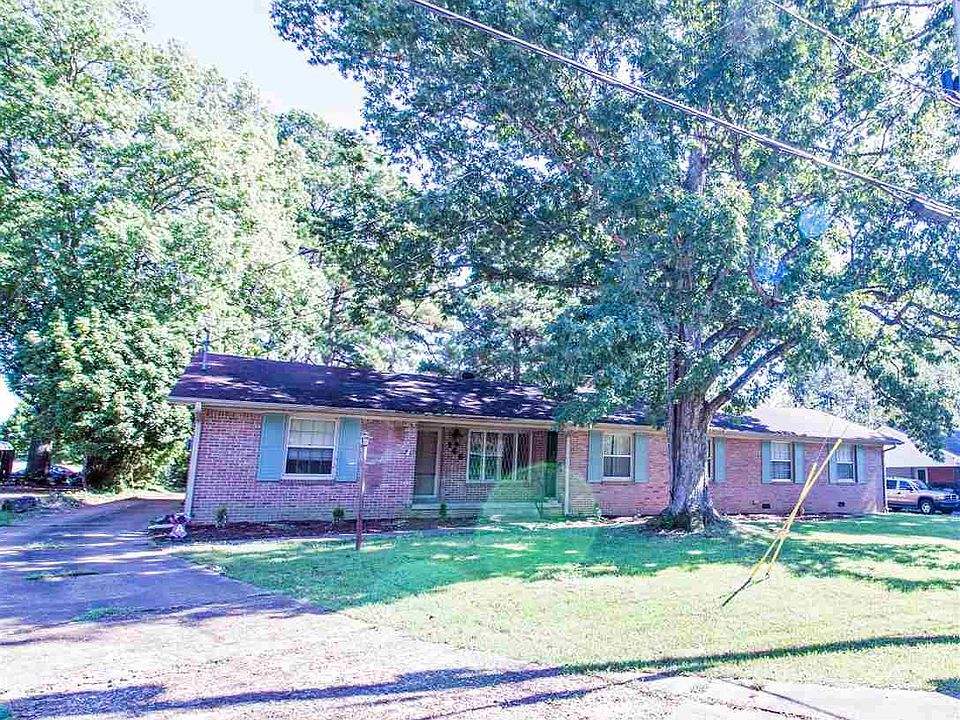 1st image of 166 Edenwood Dr