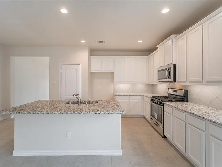 30014 Twisting Springs Dr — Photo 12