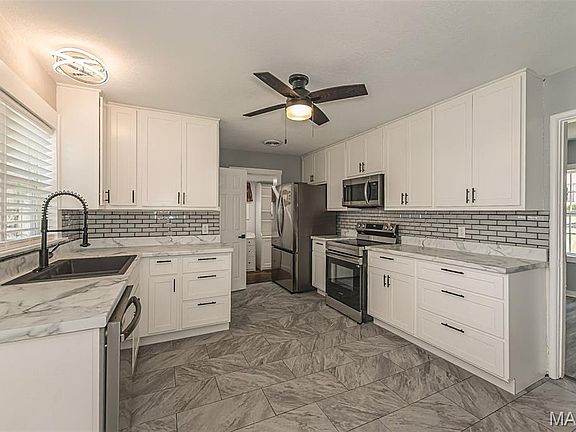5th image of 3941 Orchard Dr