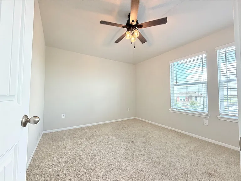 10502 Fulton Ave — Photo 28