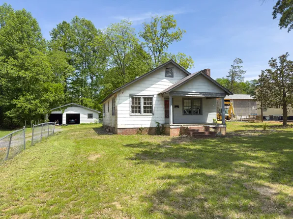 1301 Pine Hill Rd, Dalton, GA 30721