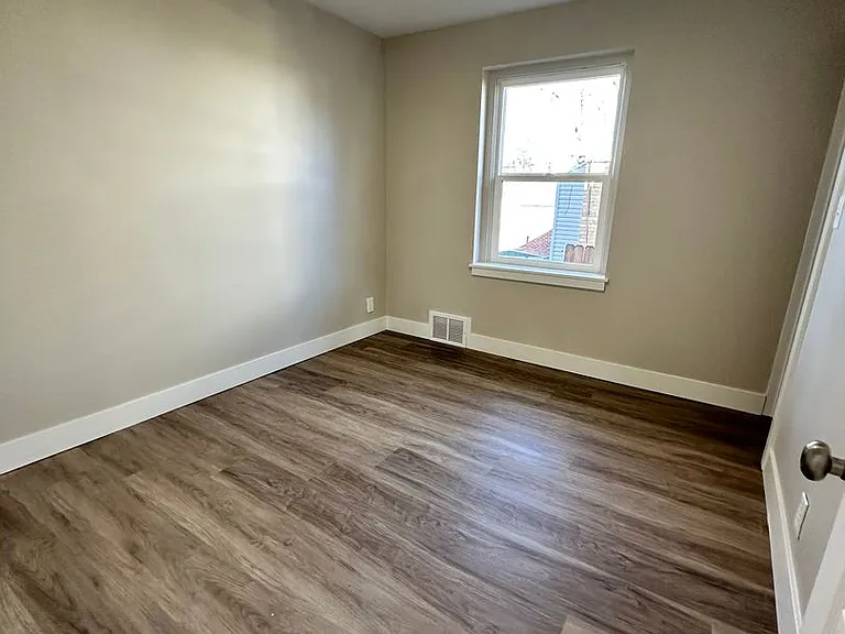 2925 Madison Ave — Photo 29