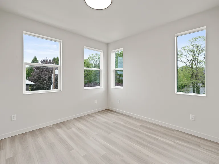7044 SW Gonzaga St #203 — Photo 23