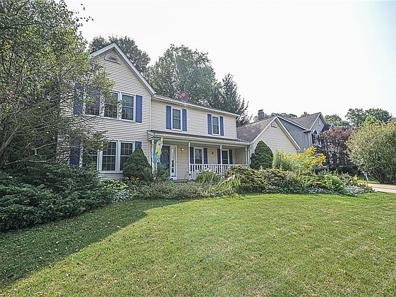 2nd image of 34796 Blue Heron Dr