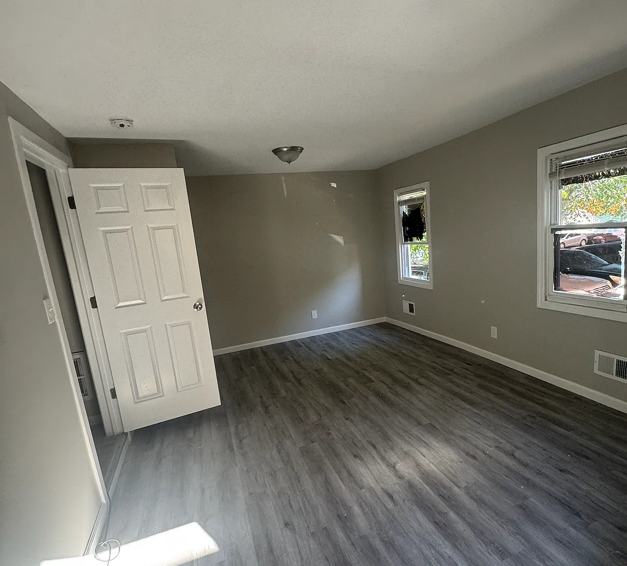 2 bed, 850 sqft, $1,998 — Photo 2