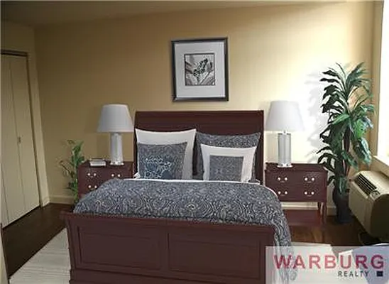 Sold by Warburg | media 11