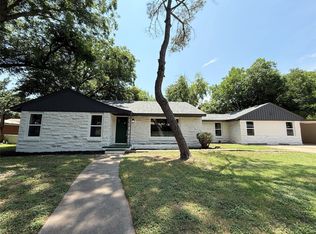 2849 Spruce Park Dr, Fort Worth, TX 76118