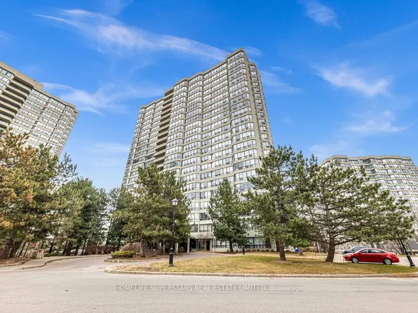 24 Hanover Rd #907, Brampton, ON L6S 5K8