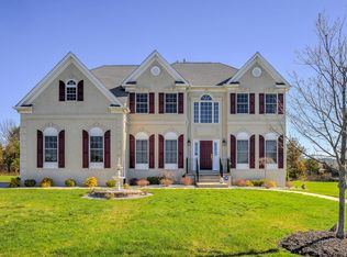 5 Kristen Ct, Somerset, NJ 08873