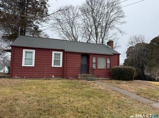 20 Richards Grove Rd, Waterford, CT 06385