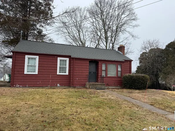 20 Richards Grove Rd, Waterford, CT 06385