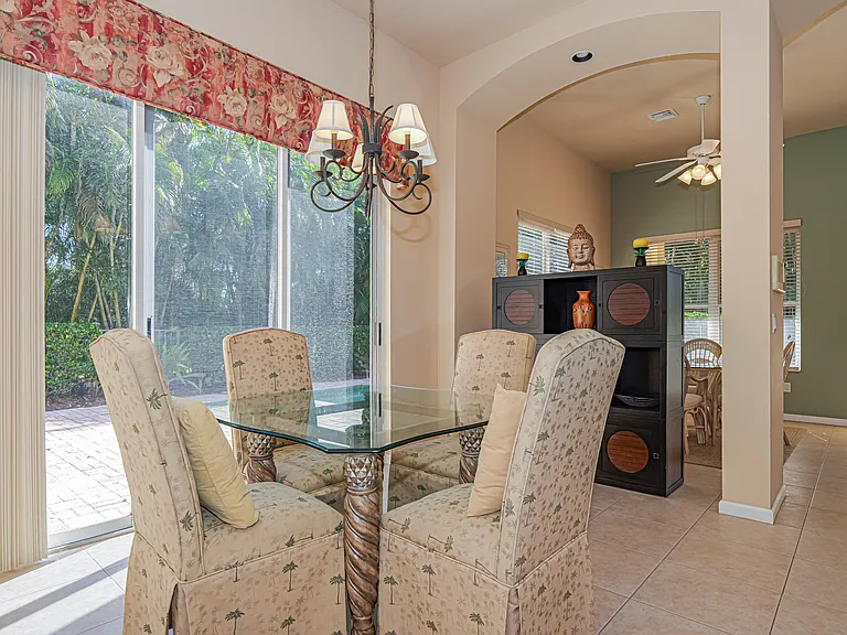 2135 S Maiden Ln — Photo 25