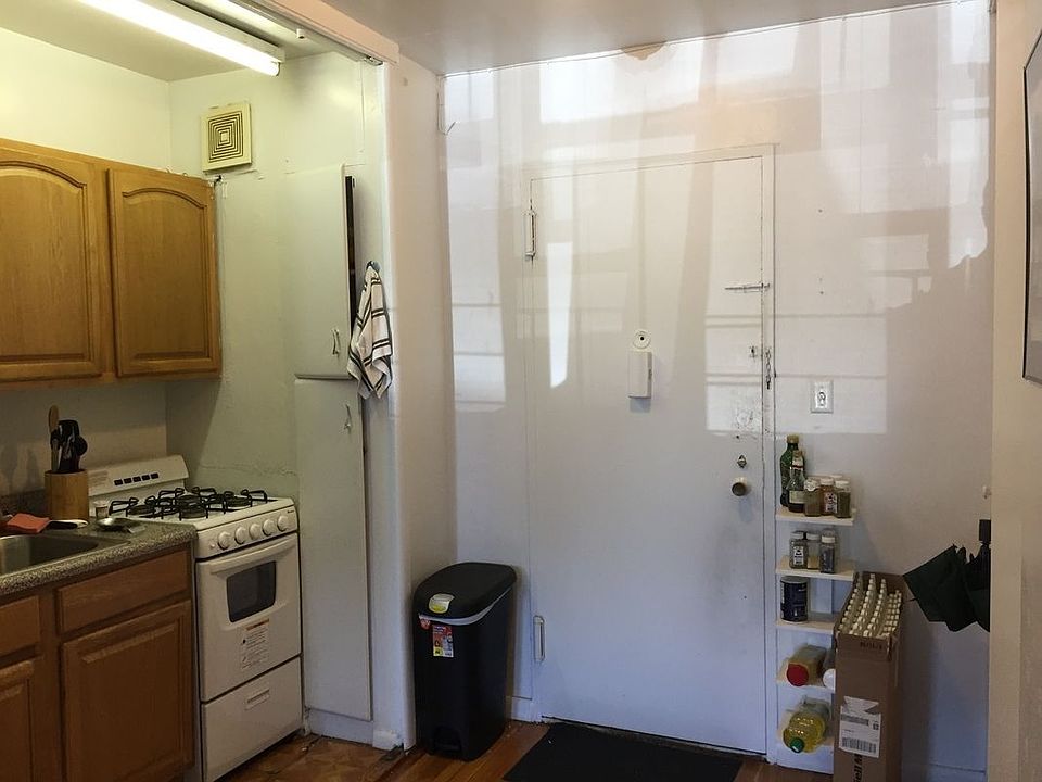 2nd image of 7626 113th St APT 6A