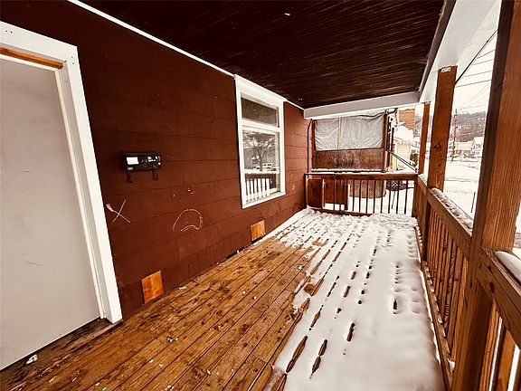 4th image of 197 Oak St