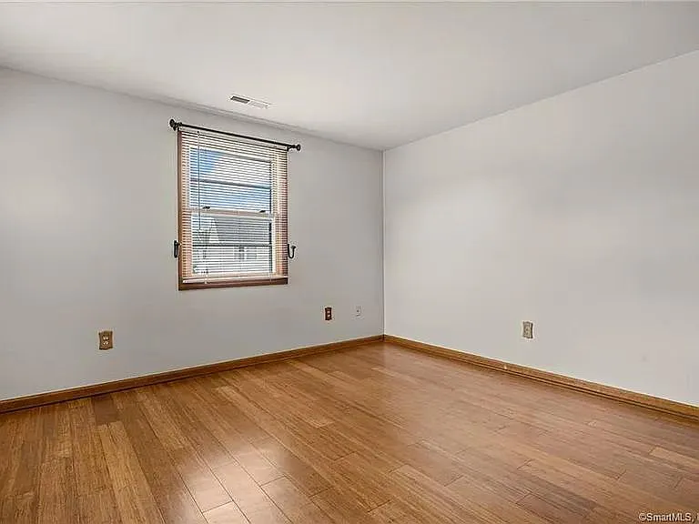 9 Persimmon Ln — Photo 17