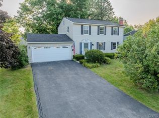 8286 Swallow Path, Liverpool, NY 13090