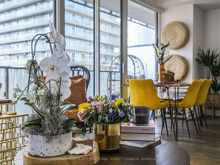 42 Charles St E #1702 — Photo 4
