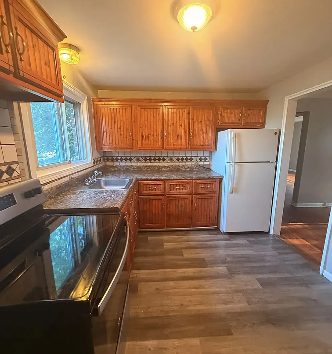 265 Park Rd — Photo 2