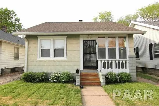 2409 W Lincoln Ave photo 1