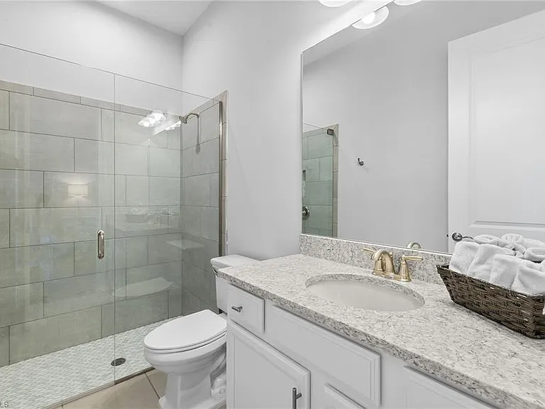 15345 Aprile St — Photo 20