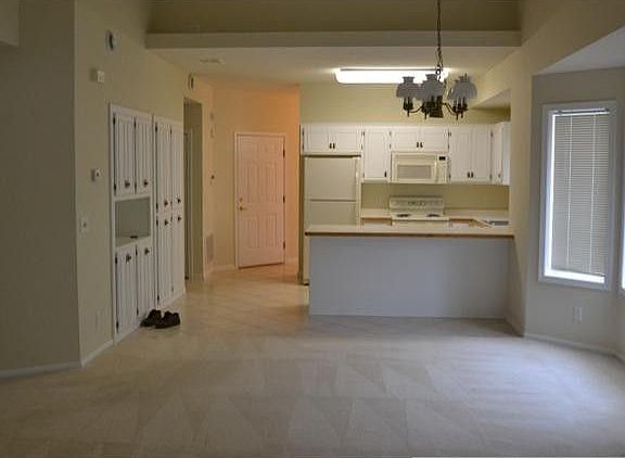 4th image of 1014 17th Ave SE