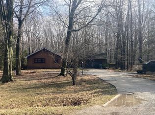 19577 Witt Rd, Three Oaks, MI 49128