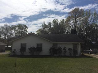 2202 Jefferson Ave, Moss Point, MS 39563