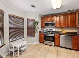 2222 Margaret Ct #2222, Mahwah, NJ 07430