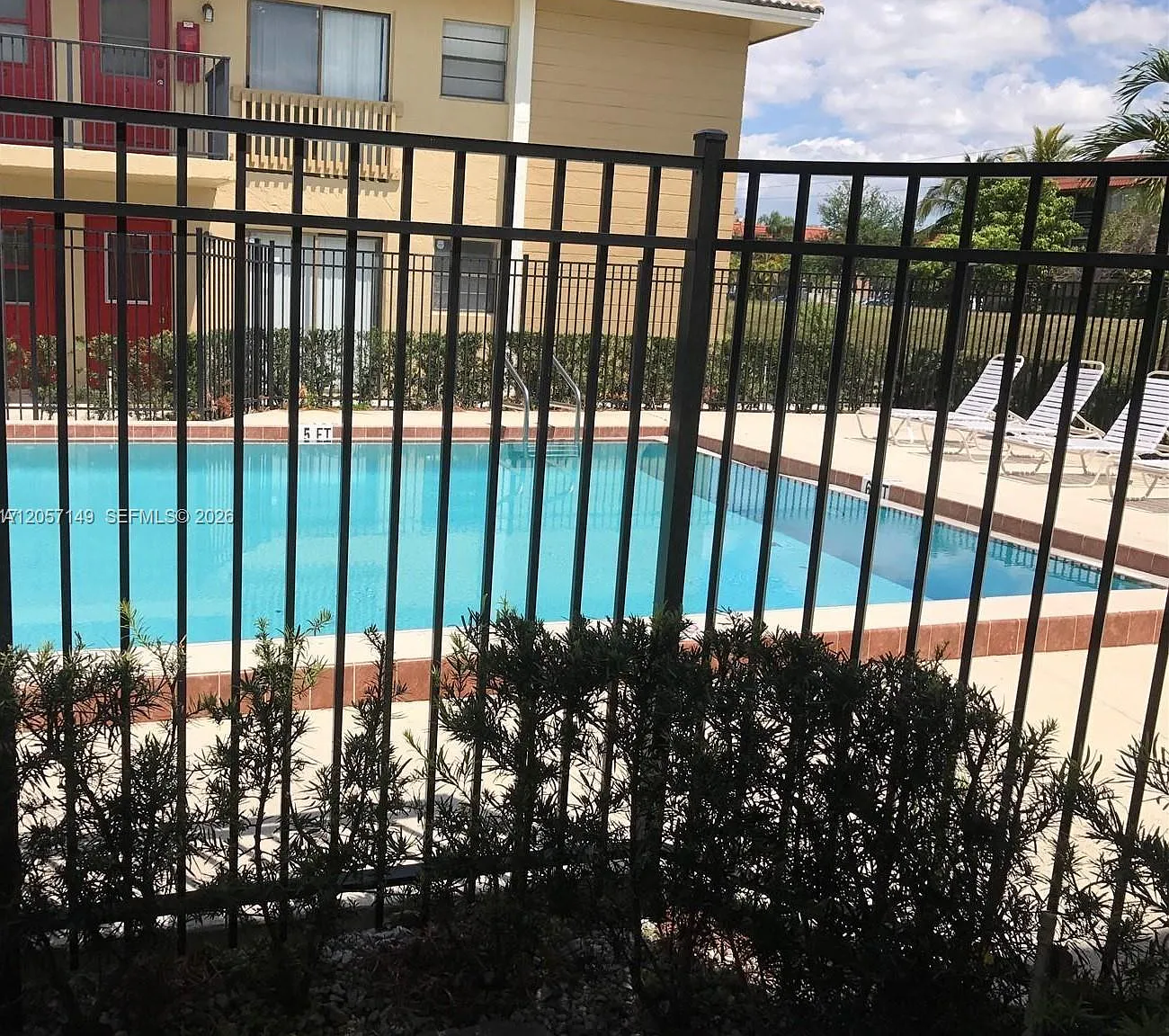 Villas Of Riverside Condo — Photo 3