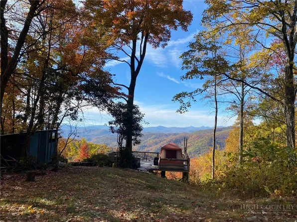 2 US Highway 221 S, Blowing Rock, NC 28605