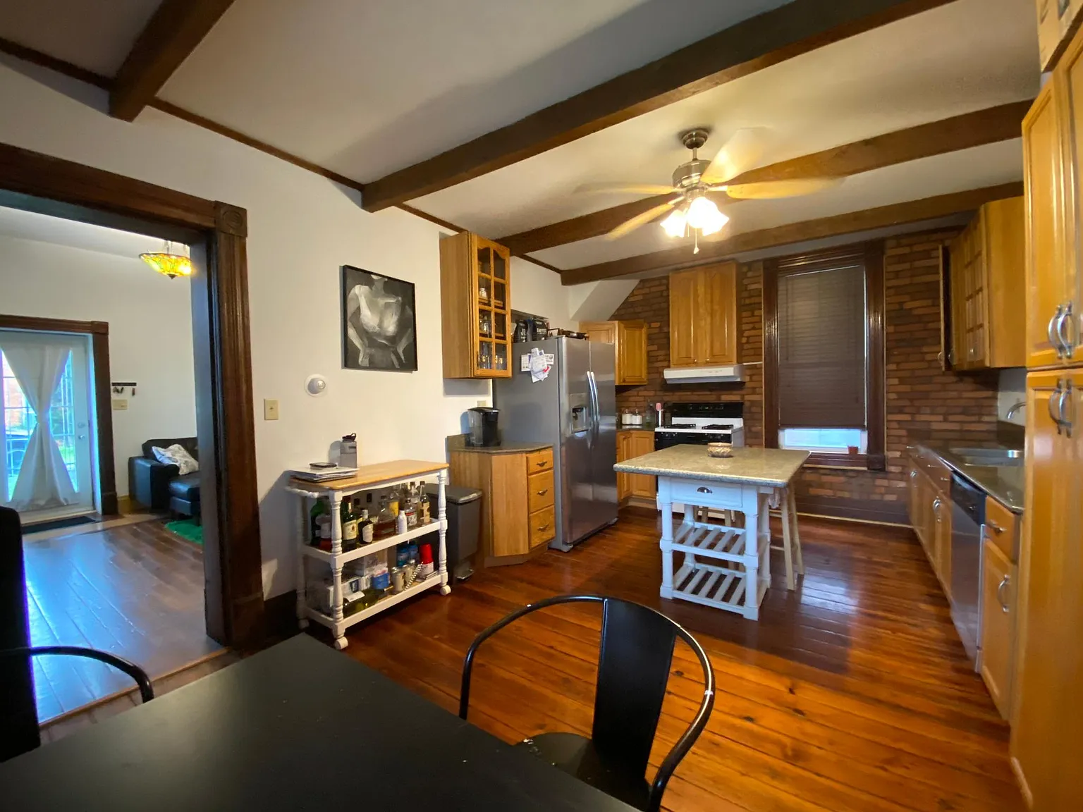 2 bed, 1500 sqft, $2,100 — Photo 4