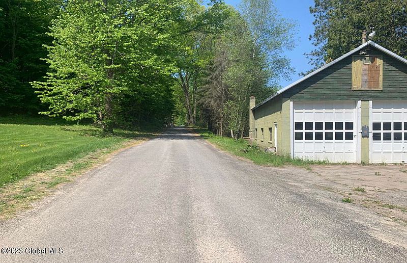 3rd image of 108 Lovers Leap Road