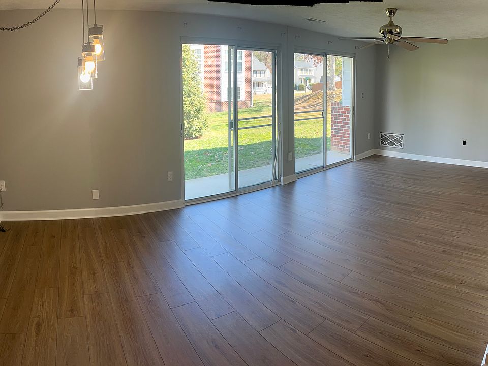 1st image of 7600 Roscommon Ct APT 2502