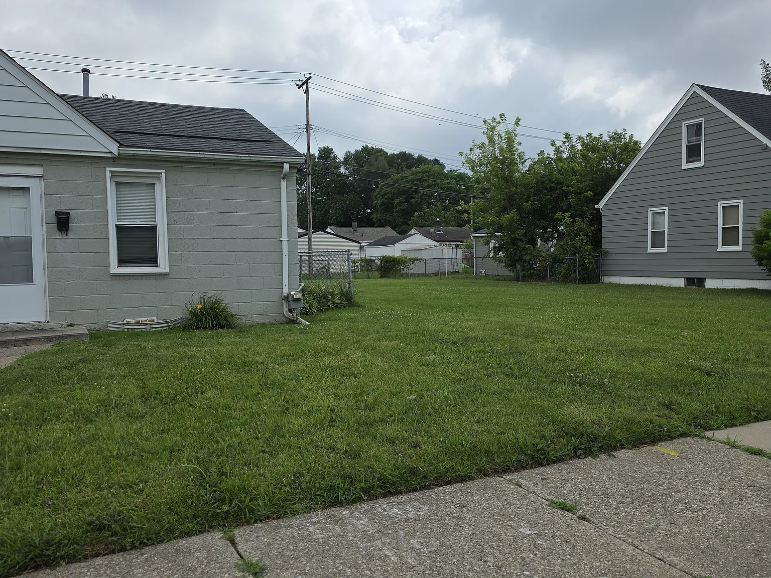 2 bed, 825 sqft, $1,375 — Photo 2