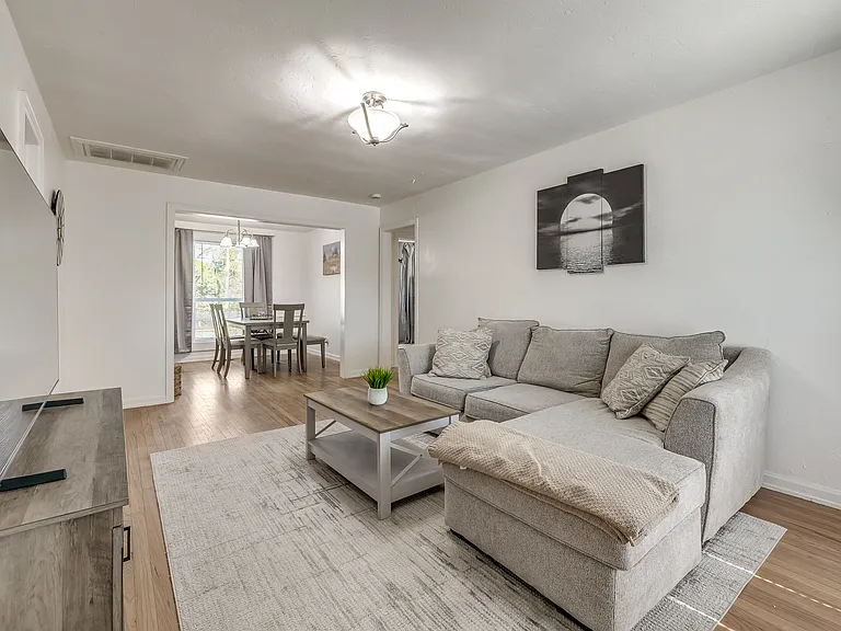 3317 NW 42nd St — Photo 16