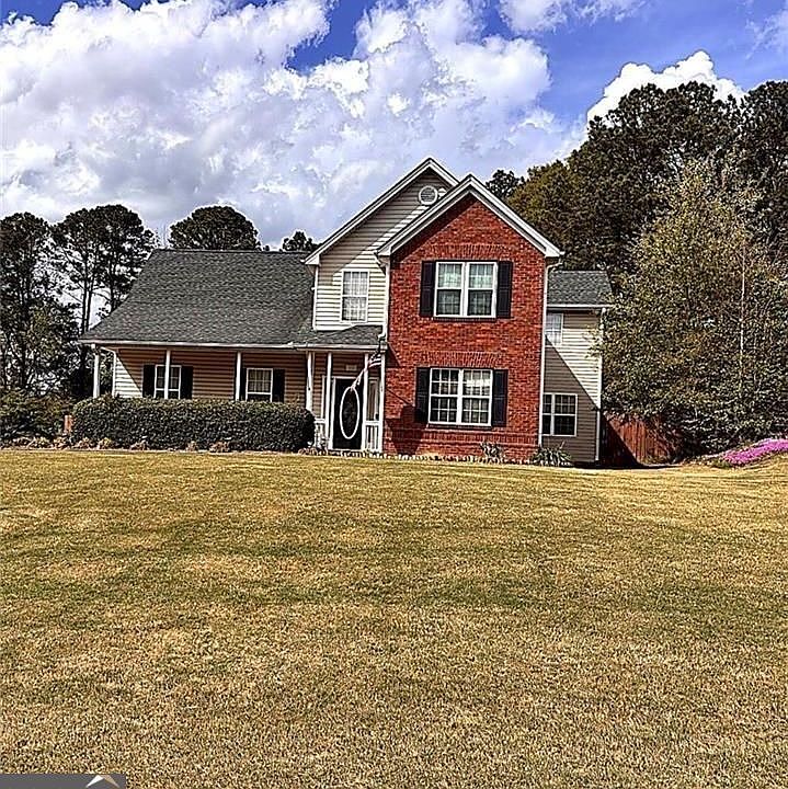 1st image of 543 Saddle Ridge Dr