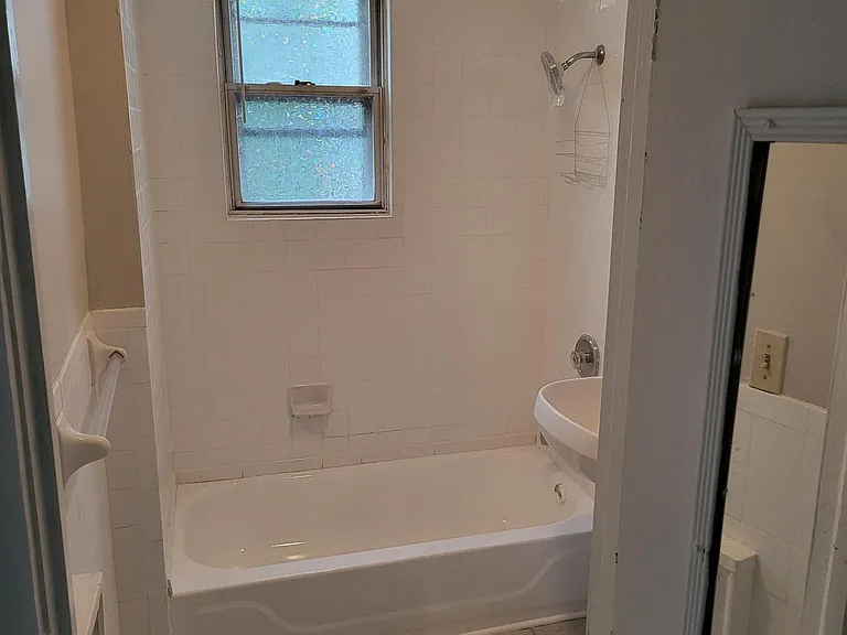19 1/2 Wright Ave #2 — Photo 10
