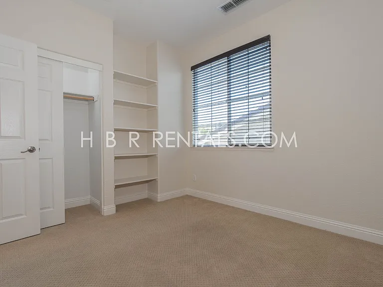 237 E Legacy Dr — Photo 22