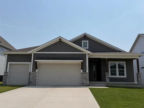 1705 SW Arbormill Ter, Lees Summit, MO 64082