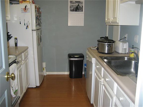 5th image of 2400 N Braeswood Blvd APT 330