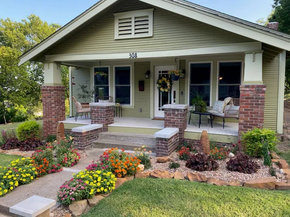 308 E 12th St, Pawhuska, OK 74056