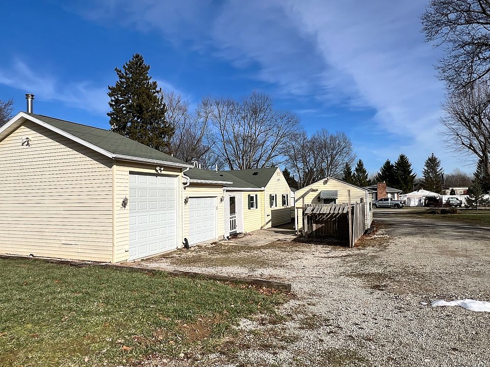 1st image of 73 Rosell Dr