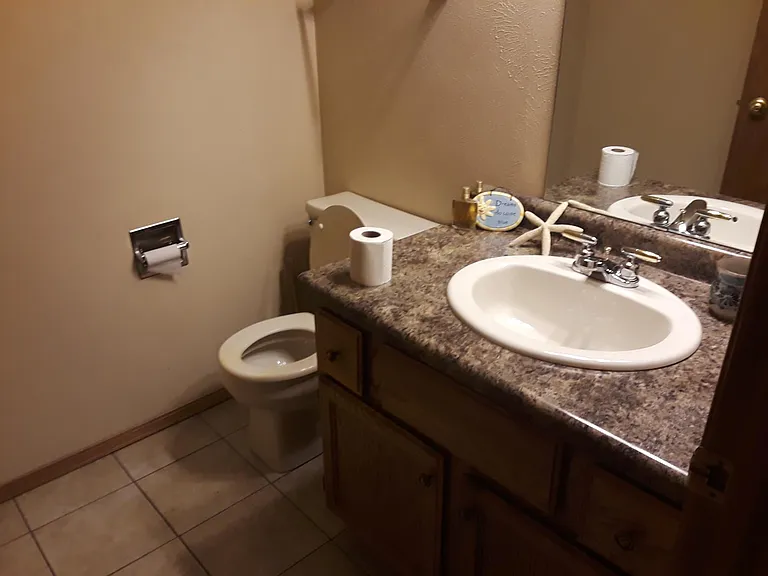 1560 Cardinal Ln — Photo 5