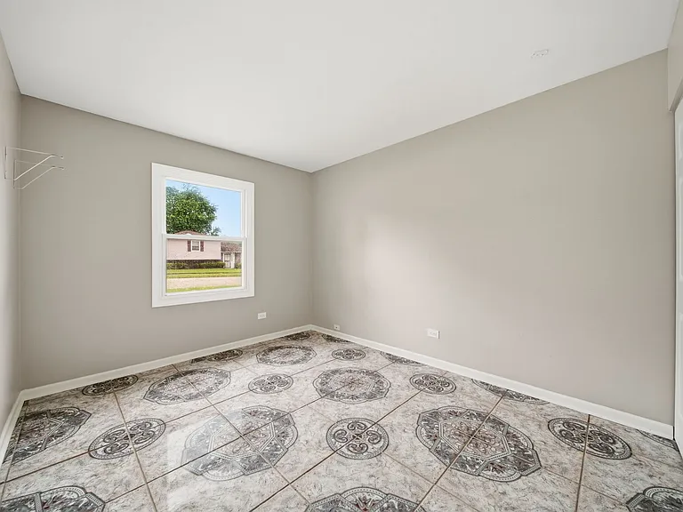 531 Wallace St — Photo 25