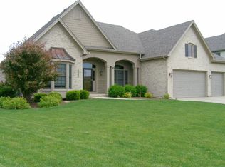 1504 Naperville Ln, Batavia, IL 60510