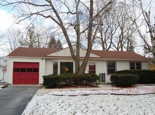 5024 N Lydell Ave, Whitefish Bay, WI 53217